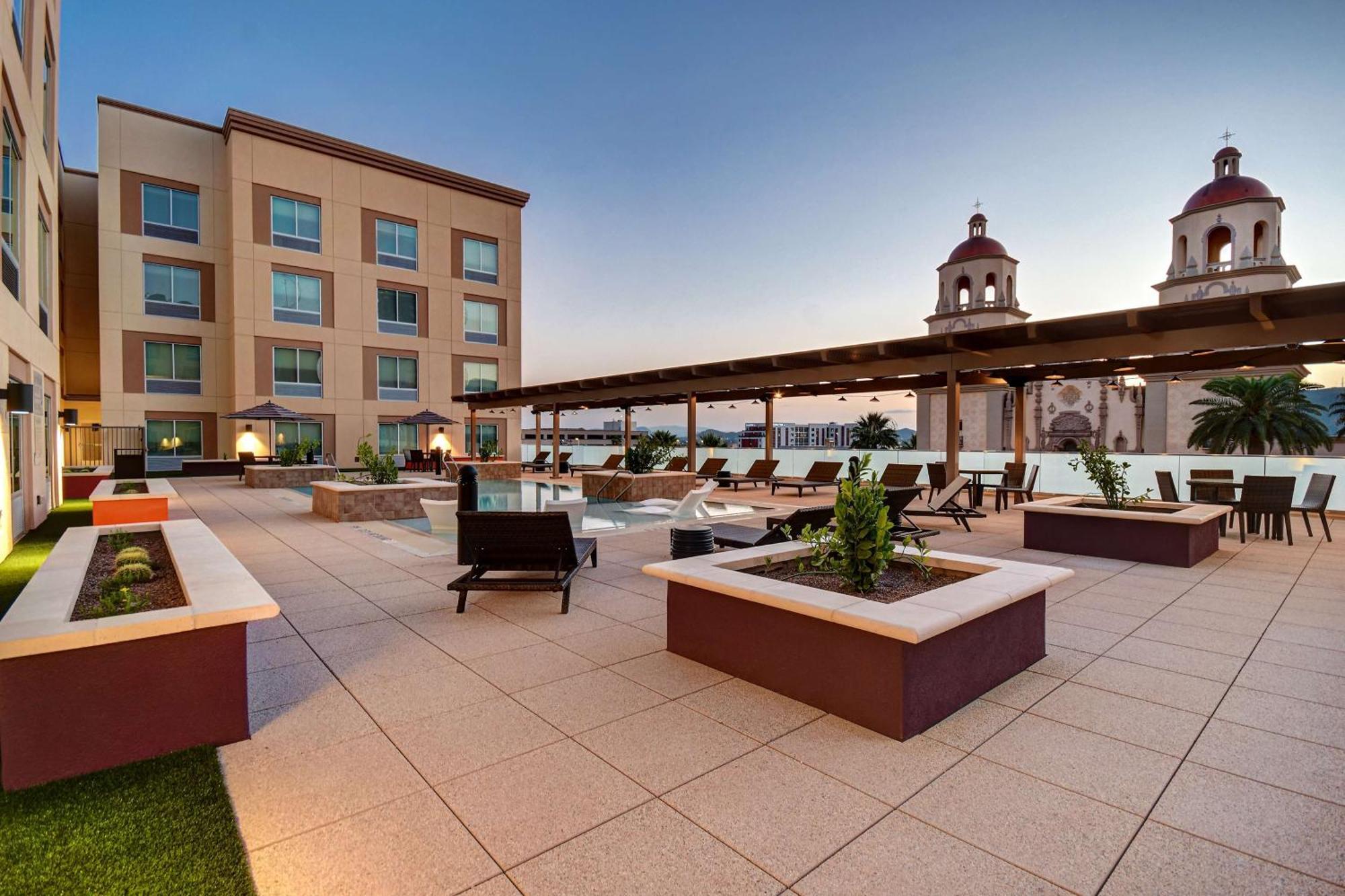 Home2 Suites By Hilton Tucson Downtown ภายนอก รูปภาพ